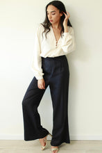 Load image into Gallery viewer, Dobby Blouse with detached tie