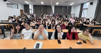 Chester Alamo-Costello’s International Art & Design